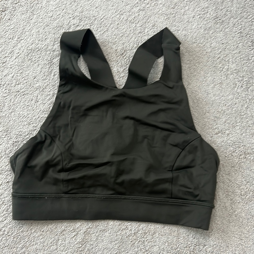 Lululemon bra sz 8 great condition